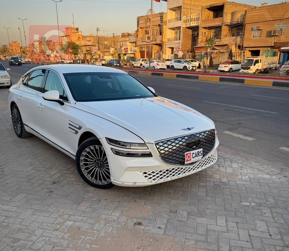 جنسس G80